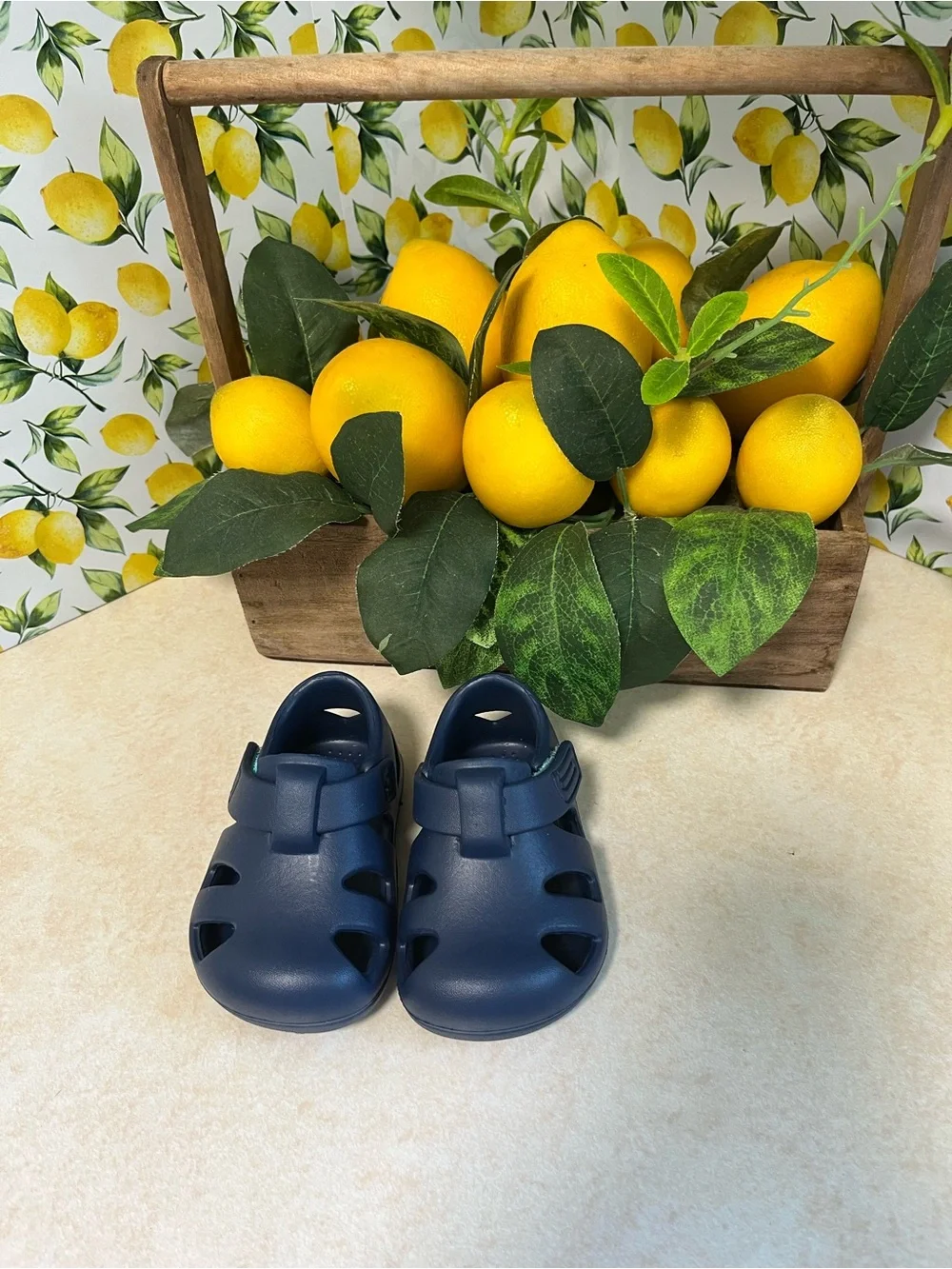 Ten Little Kids Navy Blue Waterproof Sandals Size 4